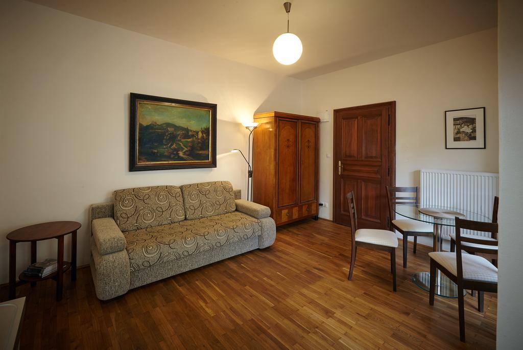 Queen Bee Apartments Prag Zimmer foto